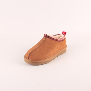 BZ-098 Stivali alla Caviglia con Logo Personalizzato, Alta Qualità, Ricamo Etnico, in Vera Pelle con Interno in Pelliccia di Cashmere, Stivali da Neve per Uomo, Donna e Bambini - Product Image 3