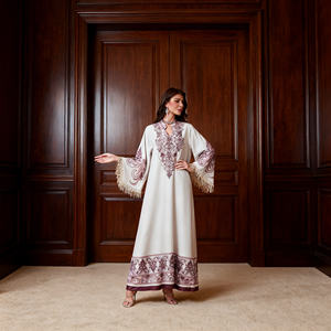 Abaya élégante personnalisée en polyester imprimé de haute qualité pour femmes musulmanes, robe pour occasions spéciales, vente en gros - Product Image 2