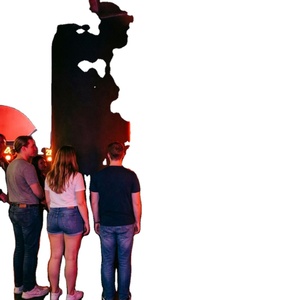 Jeu interactif en plastique pour intérieur - Yeux Maléfiques pour parcs d'aventure et centres commerciaux - Jeu d'activation - Product Image 1