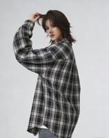 Chemise rétro à carreaux pour femme en gros, OEM, fine, oversize, à manches longues, boutonnée, protection solaire, veste d'extérieur d'été, bleu marine, café