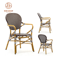 Fournisseur d'usine meubles de salle à manger Vintage en plein air, chaise empilable à dossier haut en rotin français, chaise en osier de bistrot pour le projet