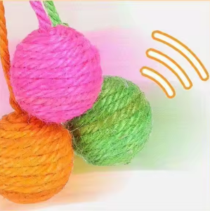 Оптовая продажа, Забавный набор шариков из сизаля, разноцветный шарик, игрушка для кота, укус, звук кошки, дразнящий кошки, подвесные шарики, игрушка - Product Image 4