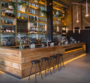 Aménagement intérieur professionnel de bar avec <span class=keywords><strong>comptoir</strong></span> de bar, étagères de présentation et aménagement moderne pour les pubs et les lieux de divertissement - Product Image 2