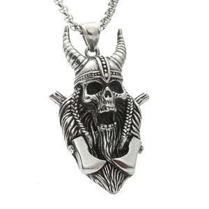Collier avec pendentif en forme de crâne, acier inoxydable, design de casque viking, bijoux de mode unisexe, cadeau - Product Image 1
