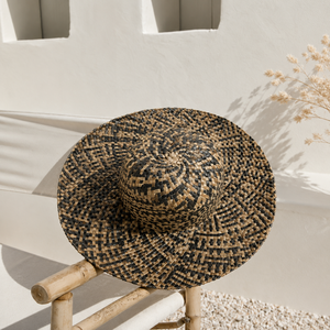 Sombrero de Pescador Lontar - Sombrero de Verano para Viajes al Aire Libre y a la Playa, Bordado a Mano, Ala Ancha, Protección Solar, Estilo Étnico Bali, Unisex para Adultos - Product Image 1