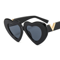 Hot Fashion luxe bon design lunettes de soleil nouvelles lunettes de soleil surdimensionnées en plastique italien femmes hommes