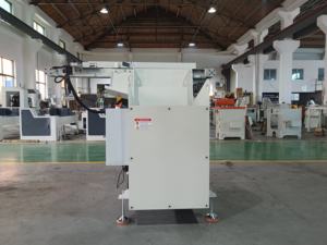 Novo desempenho de alto custo de venda quente Uma máquina resolve o problema da alimentação Universal Tube and bar Feeding Machine - Product Image 6