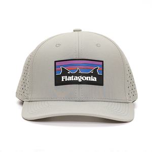 Casquettes de baseball structurées à 6 panneaux avec logo en caoutchouc personnalisé, casquettes snapback de performance grises - Product Image 3