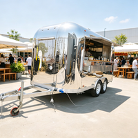 Kiosque mobile de restauration entièrement équipé pour la vente de glaces, de snacks et de grillades en rue