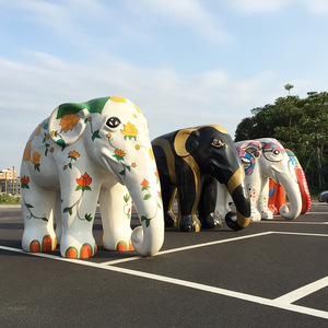 Escultura de Elefante Pintada en Fibra de Vidrio Libit, Figura de Animal Hecha a Mano para Montar en el Suelo, Personalizable - Product Image 5