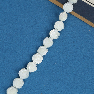 Vente en gros de coquillages naturels en forme de rose, coquillages blancs sculptés <span class=keywords><strong>double</strong></span> <span class=keywords><strong>face</strong></span> de haute qualité pour la production de bijoux - Product Image 3