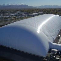 Structure gonflable par exemple pneumatique à membrane Am gonflée à l'air et à l'air supportée