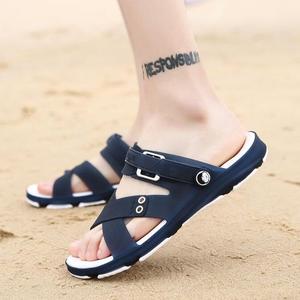 2022 nouveau été hommes <span class=keywords><strong>sandales</strong></span> conduite plage chaussures <span class=keywords><strong>en</strong></span> <span class=keywords><strong>plastique</strong></span> vêtements d'extérieur bord de mer pantoufles Couples <span class=keywords><strong>sandales</strong></span> - Product Image 2