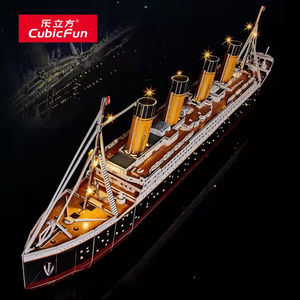 Nouveautés Éclairage LED Puzzles 3D en Bois Jeu DIY Modèle en Papier <span class=keywords><strong>Titanic</strong></span> le Grand Bateau de Croisière <span class=keywords><strong>Puzzle</strong></span> 3D Jouets Assemblés - Product Image 2