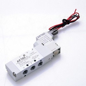 วาล์วแม่เหล็กไฟฟ้า Airtac รุ่น 5V110-06 แรงดันไฟฟ้ากระแสตรง 24V ขนาด 1/4 นิ้ว วาล์วควบคุมแก๊สแบบไพล็อต - Product Image 3