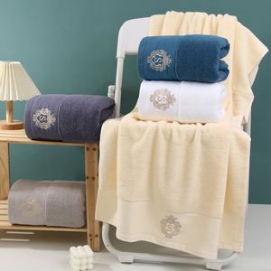 Serviette de bain d'hôtel et de douche en coton 100% de haute qualité avec logo personnalisé en gros - Product Image 5