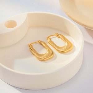 ต่างหูรูปตัวยู 18K ชุบทองเหล็กไทเทเนียมดีไซน์ทรงเรขาคณิตสำหรับผู้หญิงสไตล์มินิมอลเครื่องประดับแฟชั่น - Product Image 3