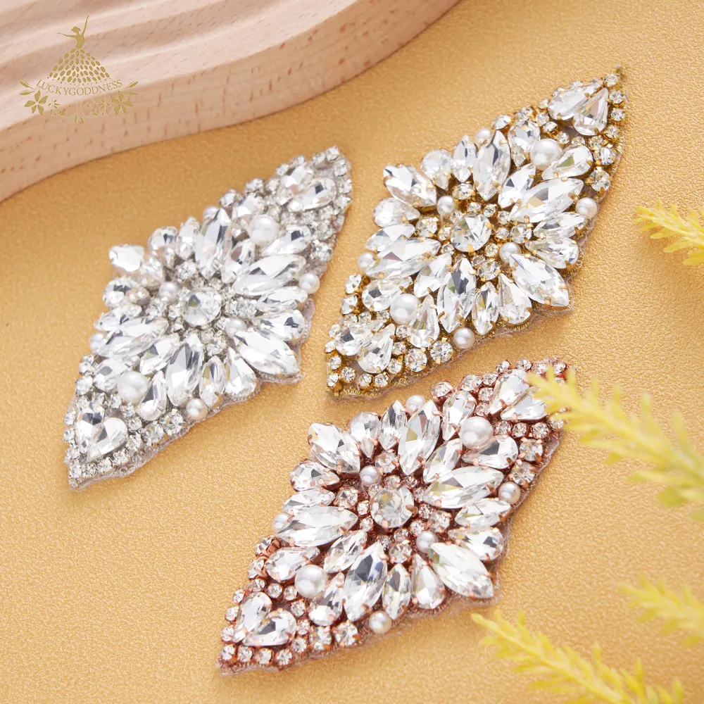 Yeni Rhinestones kristal elbise aksesuarları aplike gümüş Motif kristaller elbise dekor için