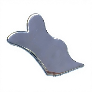 Planche Gua Sha en acier inoxydable 304 de nouvelle conception avec bord dentelé pour massage facial - Product Image 4