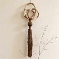 Décoration murale originale en macramé avec pompon unique et nœud boule pour une maison chaleureuse
