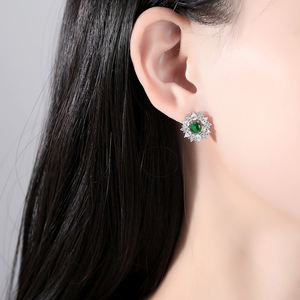 Pendientes de tuerca de circonita cúbica con diseño floral coralino para mujer, joyería elegante para fiestas de verano y bodas - Product Image 4