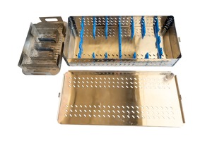 Plateau d'instruments orthopédiques en acier inoxydable, ensemble d'instruments chirurgicaux manuels réutilisables perforés pour hôpital - Product Image 3