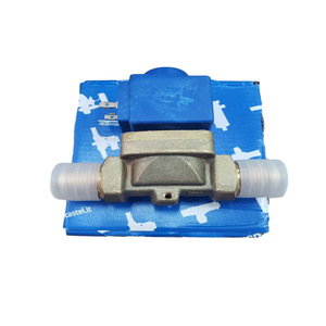Válvula Solenoide Casto/Torto, Bobina de 220V, Latón y Plástico, Unidireccional, para Refrigeración y Aire Acondicionado - Product Image 1