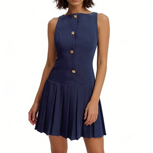 เดรสสั้นทรงเข้ารูปสำหรับผู้หญิง แบบไม่มีแขน จับจีบ แต่งกระดุมสีทองแบบไม่สมมาตร แฟชั่น - Product Image 4