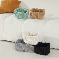 Panier en corde de coton épais tissé à la main pour le décor d'organisateur de bijoux de maquillage de bureau