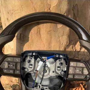 Volante de Cuero y Fibra de Carbono para <span class=keywords><strong>Toyota</strong></span> F10 F20 X5 X6 X4 F30 F32 F33 F34 F35 X3 F25 F36 F80 F22 F23 E46 E90 E60 - Product Image 6
