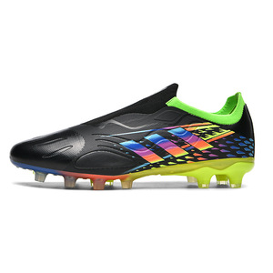 Zapatos de Fútbol Blancos para Hombre con Diseño Colorido y Detalles Naranjas, Parte Superior Sintética, Suela de Plástico, Diseño de Caña Baja - Product Image 3
