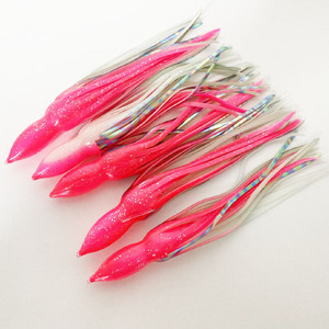Señuelo de calamar de goma suave y colorido de 15cm y 18cm que brilla en la oscuridad para pesca de caballa en agua salada, río, orilla y embarcaciones. - Product Image 3