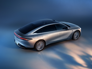 Modèle phare 2025 pour la berline de luxe Electra L7 Avenir avec système City NOA, 27 haut-parleurs, sièges Nappa, autonomie CLTC de 302 km, 252 kW, 400 Nm - Product Image 2