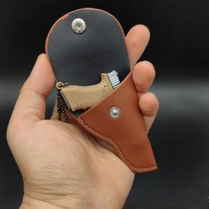Funda de Cuero Táctica para Llavero de Pistola, Funda Protectora para Pistola en Miniatura, para Modelo de Aleación a Escala 1:3 - Product Image 5