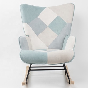 <span class=keywords><strong>Fauteuil</strong></span> à <span class=keywords><strong>bascule</strong></span> moderne en velours <span class=keywords><strong>patchwork</strong></span> bleu et blanc avec dossier haut et pieds en bois pour hôtel, chambre, crèche, salon BSCI - Product Image 2