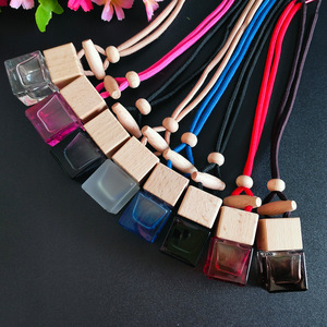 ขวดน้ำหอมแก้วสำหรับแขวนในรถยนต์ ขวดเปล่าสำหรับใส่น้ำหอมหรือน้ำมันหอมระเหย ขนาดพกพาสำหรับเดินทาง ใช้แขวนกระจกมองหลัง ตกแต่งภายในรถยนต์ - Product Image 3