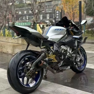 <span class=keywords><strong>Moto</strong></span> Yamaha YZF-R1 1000cc, moteur 4 cylindres en ligne refroidi par liquide, Supersport, moteur Crossplane dérivé de la <span class=keywords><strong>MotoGP</strong></span> - Product Image 3