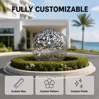 Sculpture sphérique lumineuse en or creux TREVI |   Globe lumineux LED en acier inoxydable miroir pour jardin et place en plein air