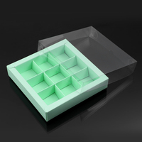 Boîte Cadeau Artisanale en Papier Couché Mat Gaufré avec Couvercle Transparent pour 9 Macarons, Chocolats ou Donuts, Emballage à Compartiments