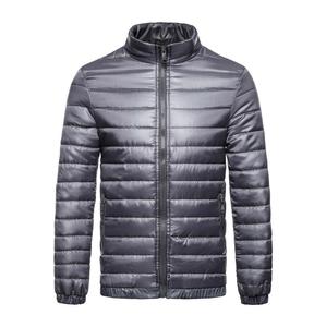 Abrigo acolchado con burbujas de invierno de diseñador de algodón con logotipo personalizado para hombre, chaqueta acolchada de poliéster negro para exteriores para hombre - Product Image 2