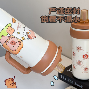 Gobelet isotherme en acier inoxydable 316 à motif de dessin animé, grande capacité, avec poignée et paille, idéal pour les voyages - Product Image 2