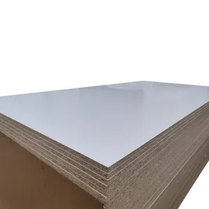 नीलगिरी लकड़ी फाइबर Melamine का सामना करना पड़ा कण बोर्ड फर्नीचर बनाने chipboard