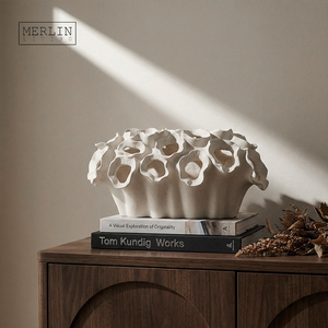 Jarrón de Cerámica Hecho a Mano Merlin Living para Decoración del Hogar, Jarrón de Flores de Cerámica Art <span class=keywords><strong>Deco</strong></span> con Forma de Coral, Fábrica de Cerámica Chaozhou, OEM/ODM - Product Image 3