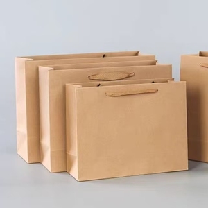 Sacs en papier kraft avec poignée à cordon personnalisés avec logo, recyclables, adaptés aux boutiques, aux cadeaux et aux achats promotionnels - Product Image 5