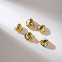 Perle de déclaration plaquée or 8K, qualité AAAAA, perle baroque avec incrustation de zircon vert et texture martelée, pour la fabrication de colliers et bijoux