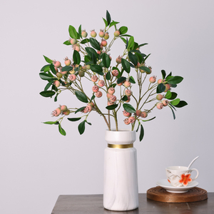 Plantes de myrtilles artificielles avec feuille de fruits Faux plante verte <span class=keywords><strong>Myrtille</strong></span> avec branches feuillues Vase Table à manger Rembourrage Fruits - Product Image 4