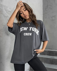 Camiseta con gráfico de letras de gran tamaño para mujer, camisetas de manga corta con cuello redondo suave de verano 2024, camiseta informal holgada de <span class=keywords><strong>calle</strong></span> alta para mujer - Product Image 2
