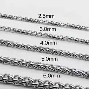 Collier multi-chaînes élégant 2023 en acier inoxydable plaqué or 18 carats avec chaîne gourmette cubaine en acier inoxydable plaqué or 14 carats - Product Image 6
