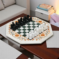 Jeu d'échecs octogonal en marbre blanc de 12 pouces avec incrustations de cornaline et de malachite, plateau artisanal en pierre