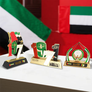 कारखाने की कीमत राष्ट्रीय दिवस ट्रॉफी कस्टम संस्थापक वर्षगांठ मिश्र धातु पुरस्कार मूर्तियां <span class=keywords><strong>1971</strong></span> फाल्कन कंट्री मैप डेस्क आभूषण - Product Image 5